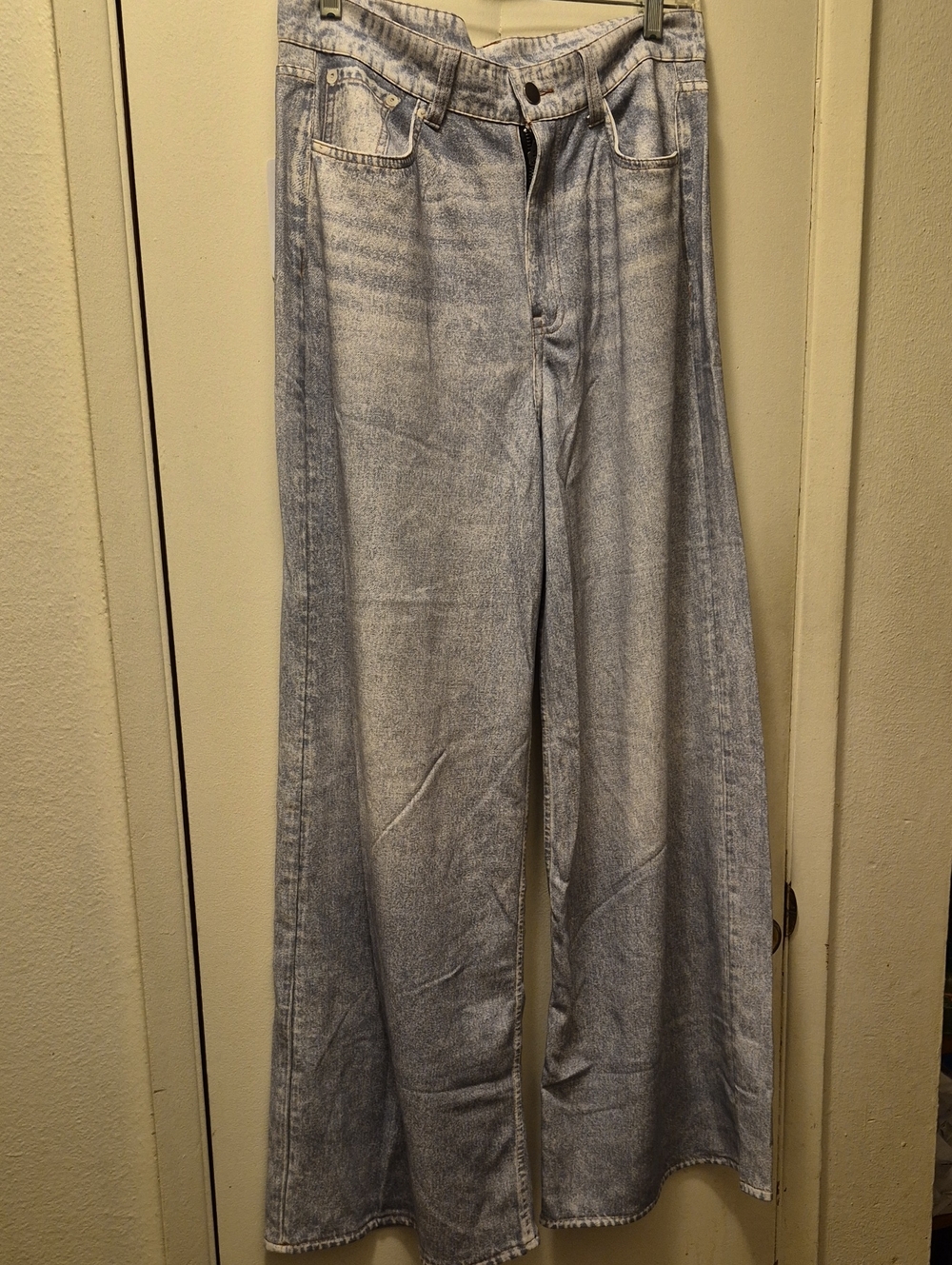 Wide Leg Jeans in Light Blue